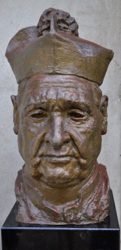 Bronze-Archbishop-Kelly